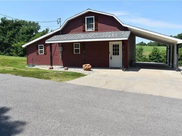 601 Bush St, Savannah, MO 64485