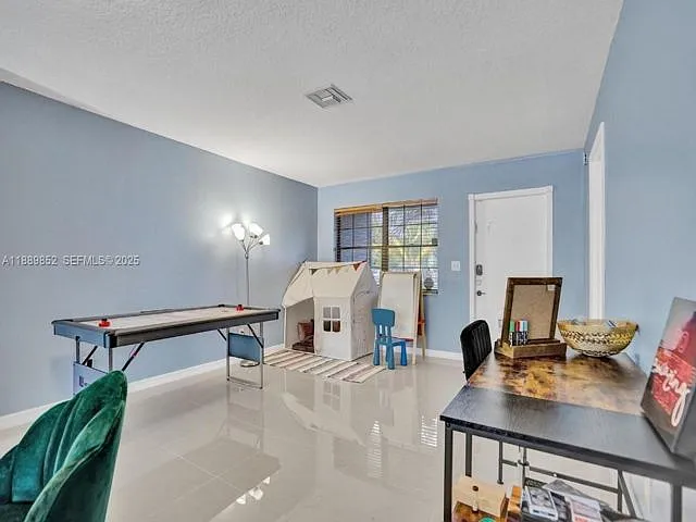 208 NW 2nd Ave — Photo 12