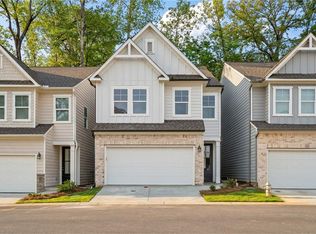 732 Smokey Quartz Way, Kennesaw, GA