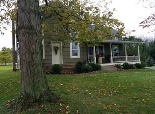 9048 Pearson Rd, Middleport, NY 14105