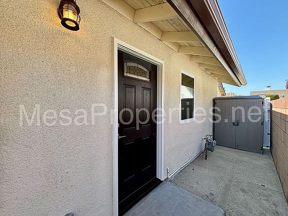 2nd image of 2621 E Fenmead St