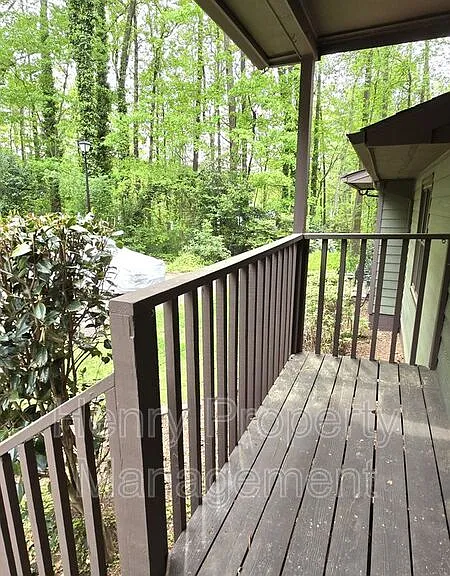 4265 The Oaks Dr — Photo 3