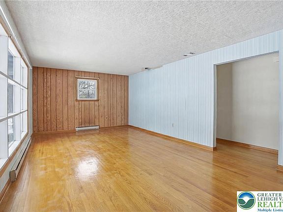 5th image of 463 Linden St