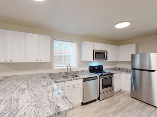 1214 Washtenaw Ct, Ann Arbor, MI