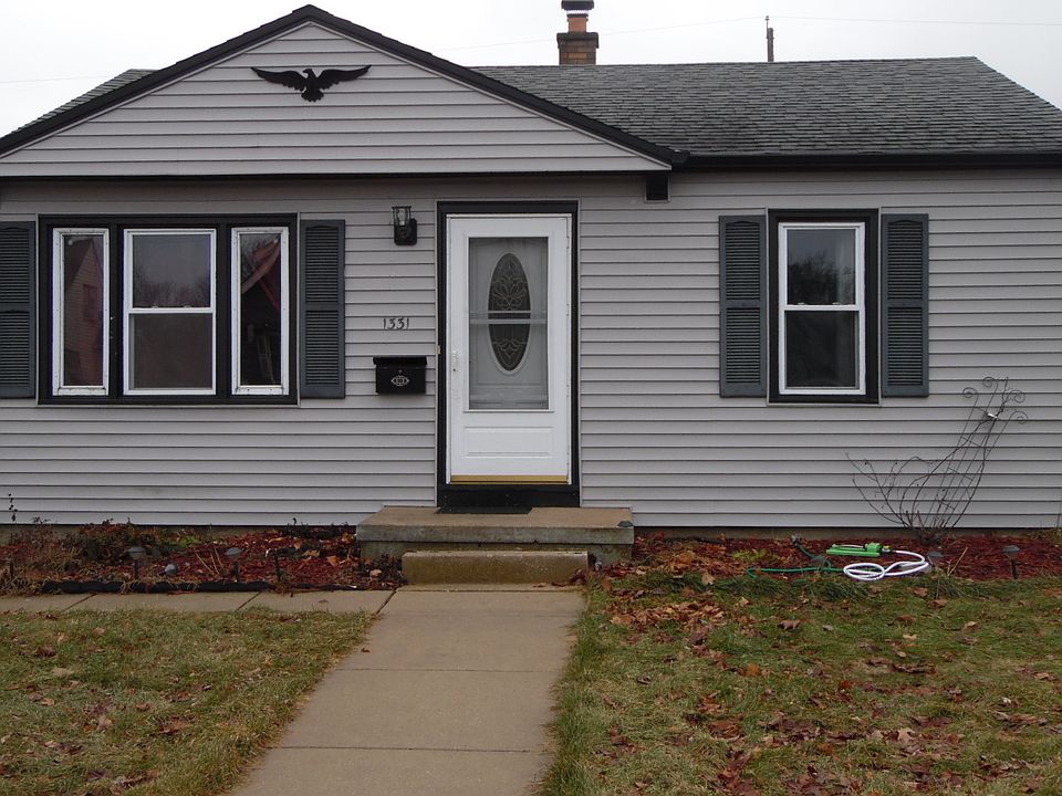2nd image of 1331 Marion Ave