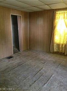 3rd image of 307 Cherry Ave