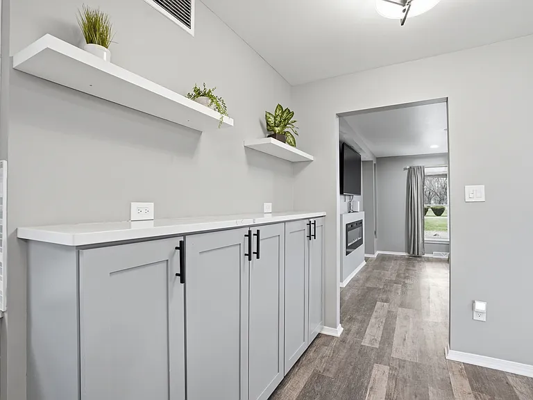 1865 W 64th Pl — Photo 10