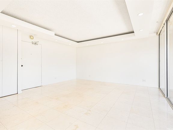 3rd image of 430 Keoniana St APT 1305
