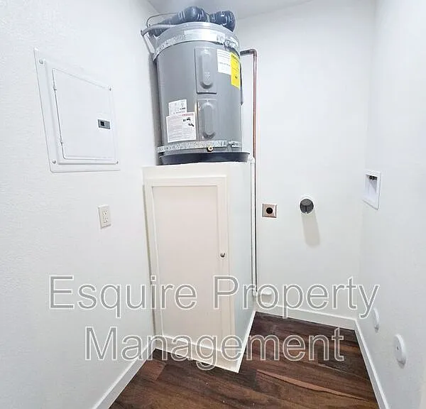 1756 N 6th Pl #A — Photo 10