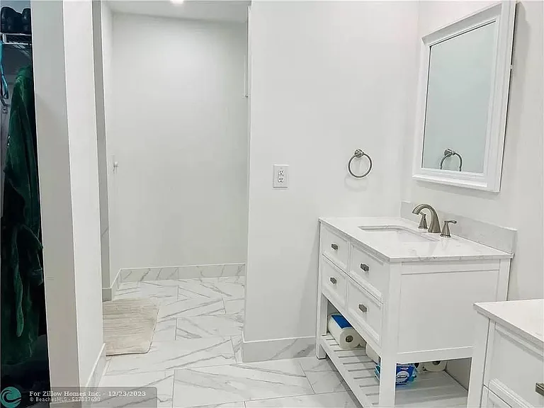 7755 Kenway Pl E — Photo 18