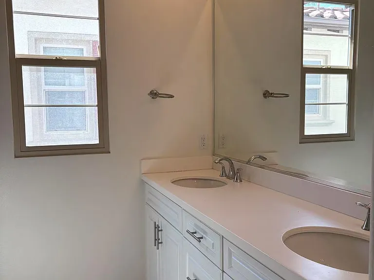 563 S Casita St — Photo 24
