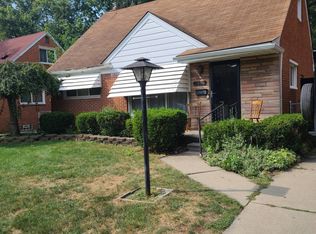 7890 Harding St, Taylor, MI 48180