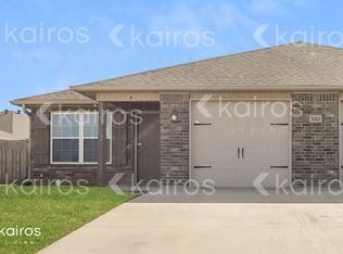 5001 Thomas St #A, Siloam Springs, AR 72761
