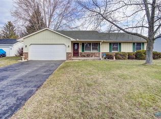 840 Heritage Ln, Waterville, OH 43566