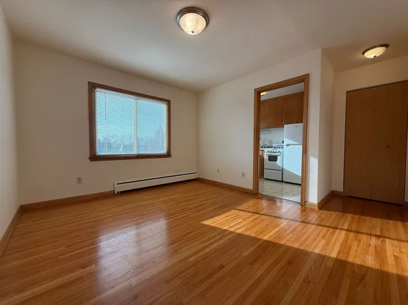 647 Cleveland Ave S, 647 Cleveland Ave S APT 9, Saint Paul, MN 55116