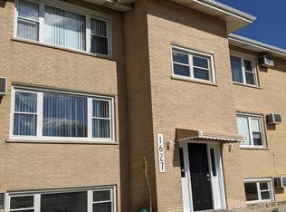 1627 Grove Dr #4, Round Lake, IL 60073