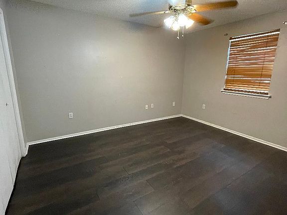 3rd image of 3710 Huntlee Dr