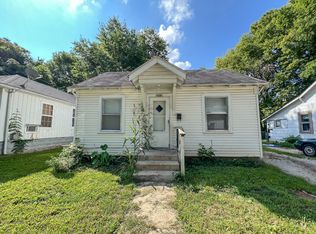 1016 W Elm Arc, Springfield, MO 65806