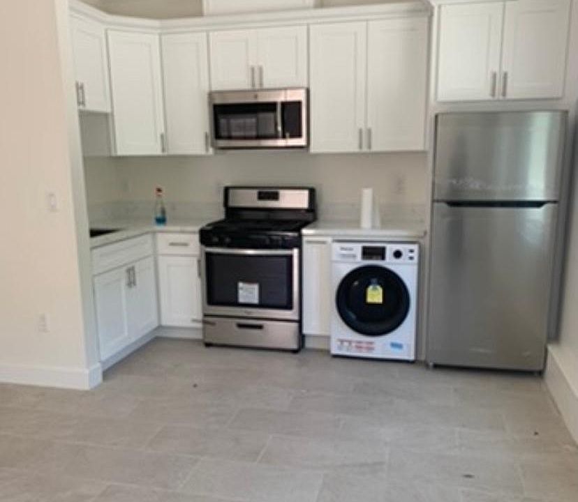 1st image of 5839 Laramie Ave