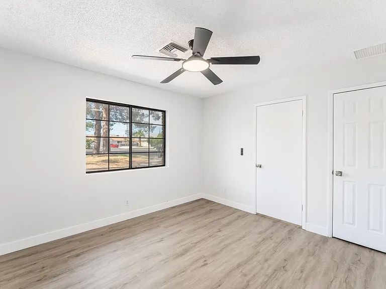 2108 Reynolds Ave — Photo 31