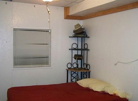 4th image of 300 Edwards St