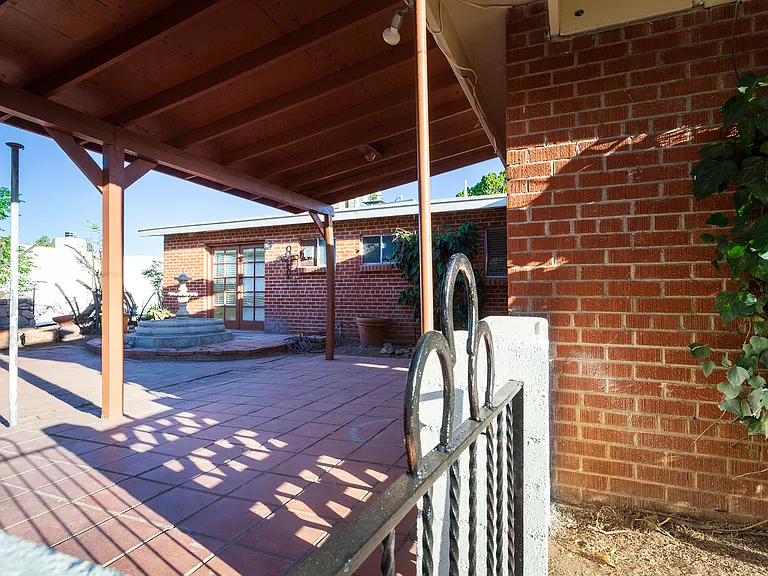 535 N Cimarron St — Photo 37