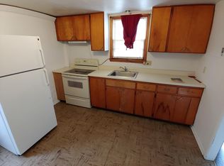 520 Oakdale Dr, Manhattan, KS 66502