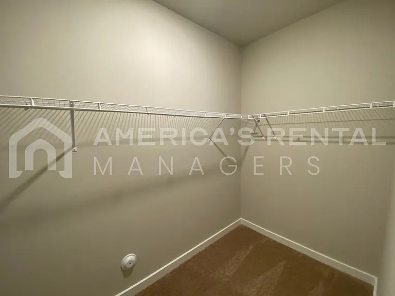 240 Avalon Way — Photo 27
