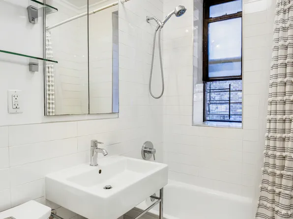 24-75 38th Street image 4 of 12