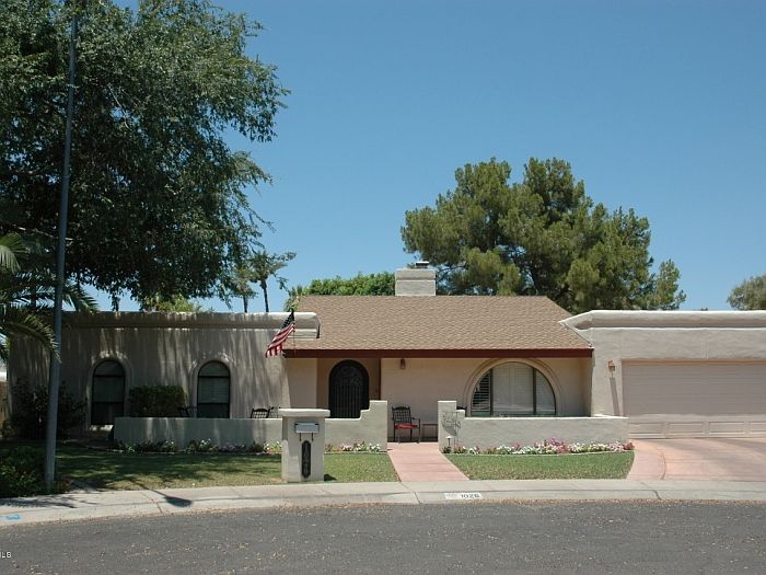 1st image of 1026 E Morten Ave