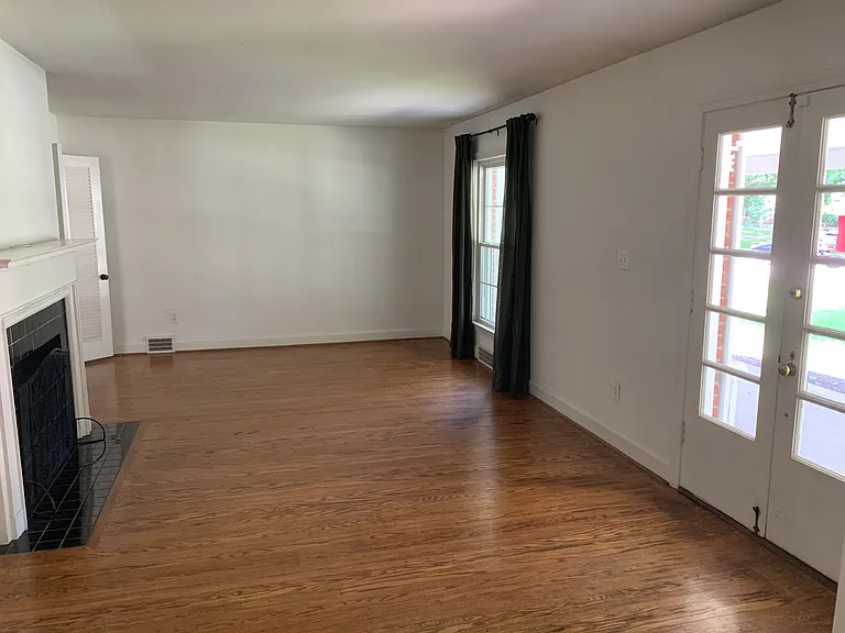 610 Southview Dr — Photo 4