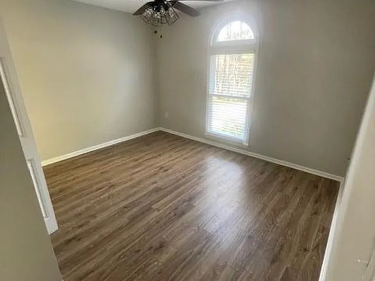 1420 Maplebrook Dr — Photo 16