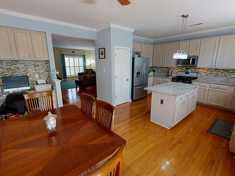 719 Summertime Dr — Photo 11