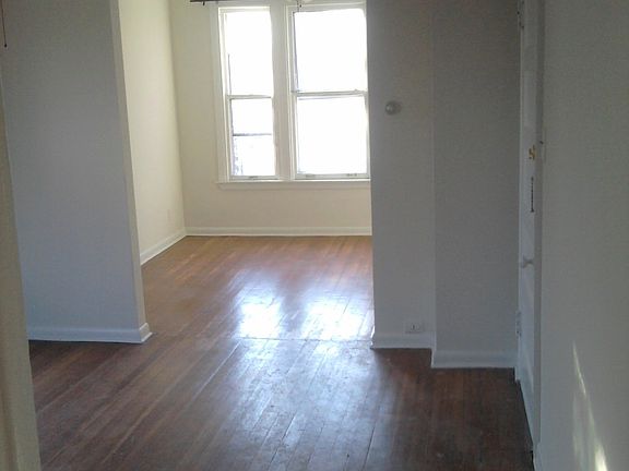 3rd image of 4127 N Lawndale Ave APT 2