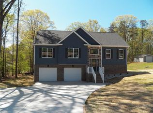 5630 Sutter Ln, Kernersville, NC 27284