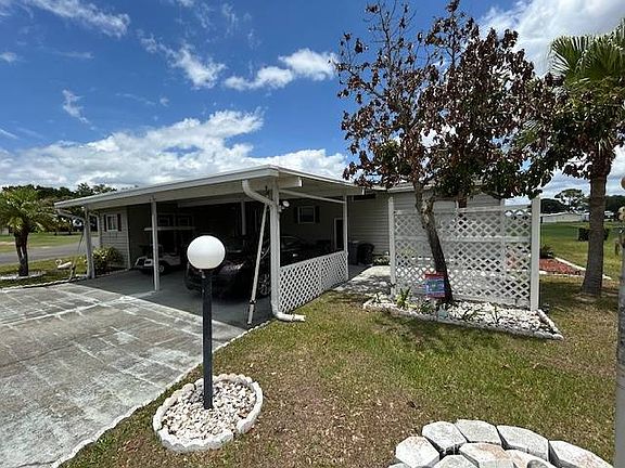 3rd image of 2605 S Country Club Dr