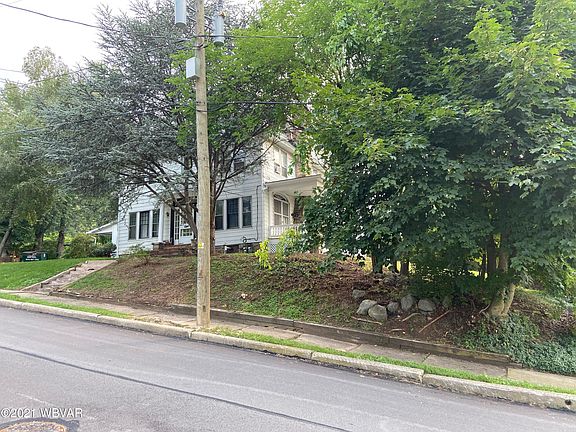 2nd image of 230 Arlington St