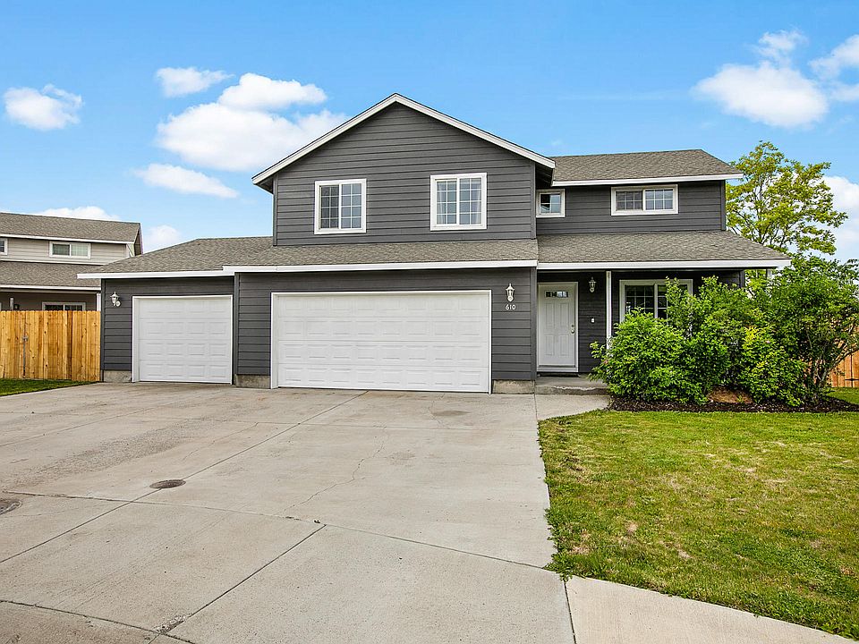 1st image of 610 NE Cobblestone Ln