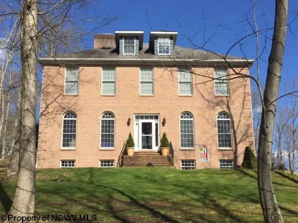 50 Eastridge Dr, Elkins, WV 26241