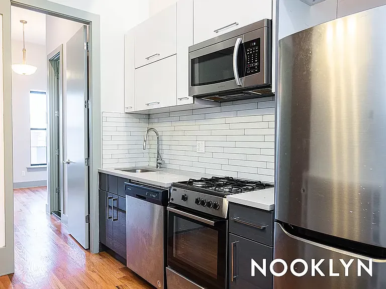32 Belvedere St #2L — Photo 1