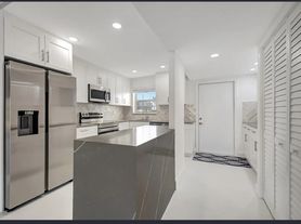 1030 Sugar Sands Blvd, Riviera Beach, FL