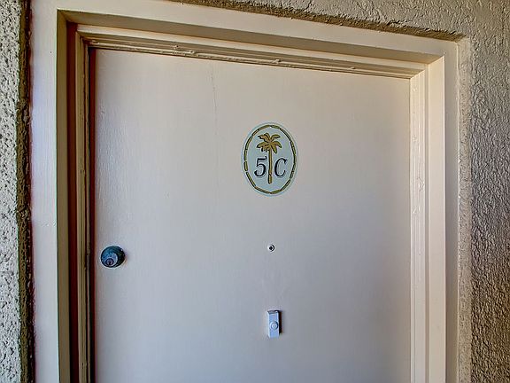 Please Come In