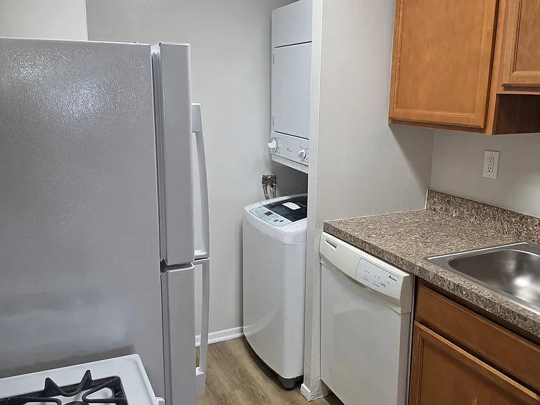 8210 Pine Rd #B3 — Photo 10