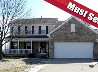 6513 Hyde Park Dr, Zionsville, IN 46077