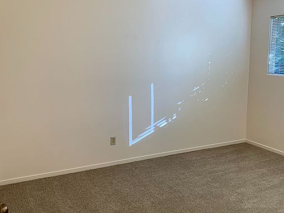 3rd image of 7008 SE Rhone St #9091699