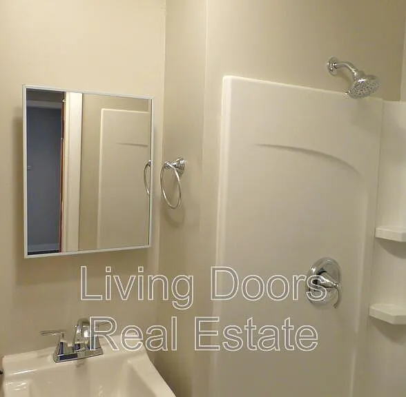 3701 Lewis Ave — Photo 34