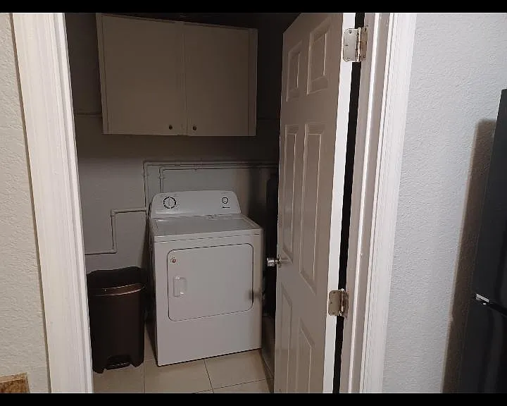 360 W 16th Way — Photo 15