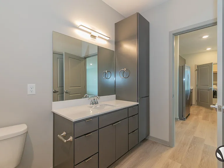 Chateau at Yankee Hill Apartments — Photo 72