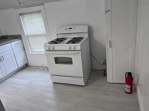 1364 Francis Ct — Photo 3