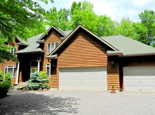 160 Crocketts Cres, Pocono Pines, PA